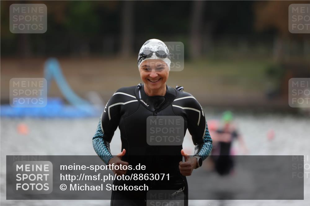 14.09.2025 - Stadtparktriathlon Michael Strokosch http://msf.ph/oto/8863071 14.09.2025 10:13:58 Schwimmen 627, 697, 712 meine-sportfotos.de