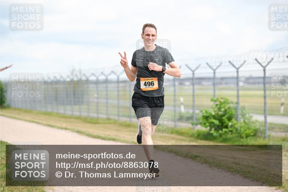 14.09.2025 - Airport Race Dr. Thomas Lammeyer http://msf.ph/oto/8863078 14.09.2025 12:02:34 Laufen 496 meine-sportfotos.de