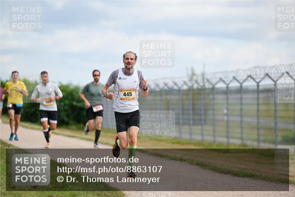 14.09.2025 - Airport Race Dr. Thomas Lammeyer http://msf.ph/oto/8863107 14.09.2025 12:02:37 Laufen 800, 445 meine-sportfotos.de