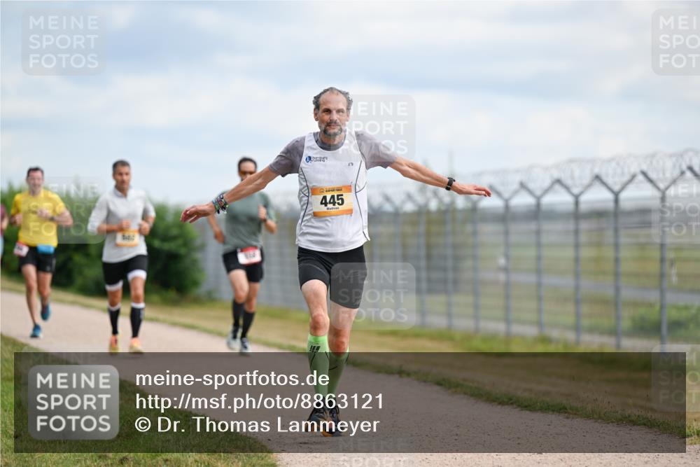14.09.2025 - Airport Race Dr. Thomas Lammeyer http://msf.ph/oto/8863121 14.09.2025 12:02:38 Laufen 445 meine-sportfotos.de