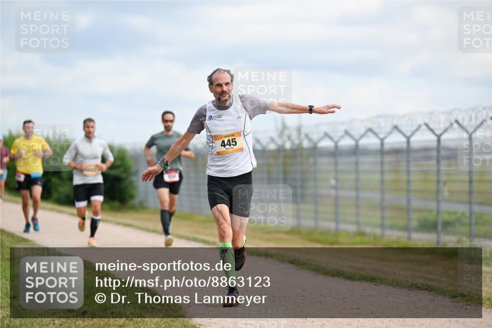 14.09.2025 - Airport Race Dr. Thomas Lammeyer http://msf.ph/oto/8863123 14.09.2025 12:02:38 Laufen 445 meine-sportfotos.de