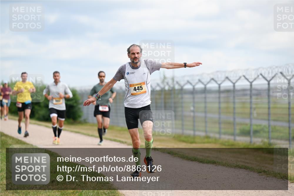 14.09.2025 - Airport Race Dr. Thomas Lammeyer http://msf.ph/oto/8863126 14.09.2025 12:02:38 Laufen 445 meine-sportfotos.de