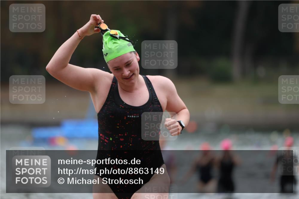 14.09.2025 - Stadtparktriathlon Michael Strokosch http://msf.ph/oto/8863149 14.09.2025 10:14:28 Schwimmen 650, 654, 698, 704, 710 meine-sportfotos.de