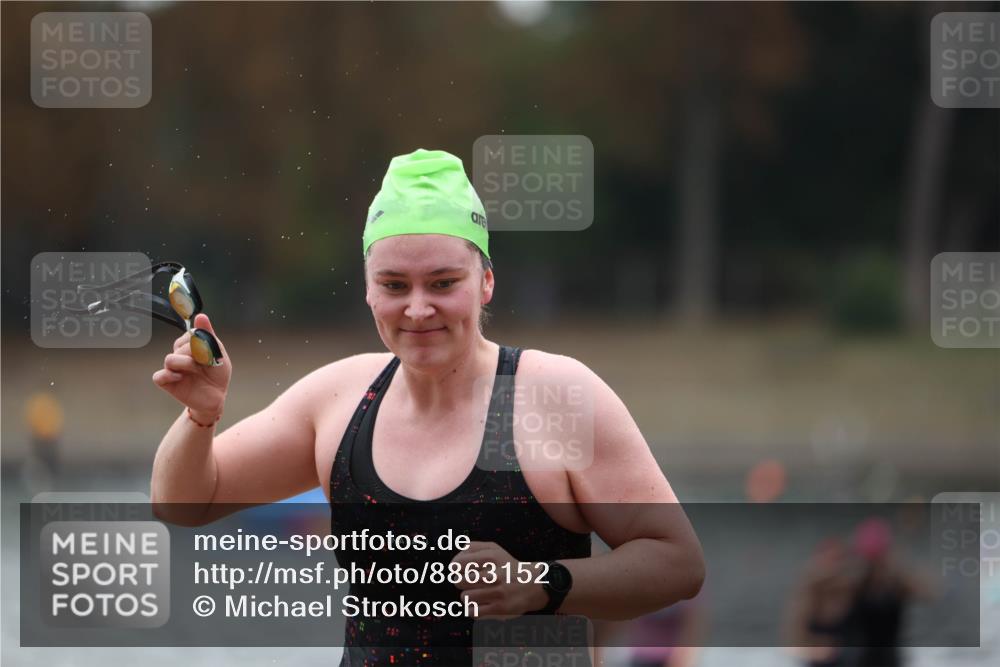 14.09.2025 - Stadtparktriathlon Michael Strokosch http://msf.ph/oto/8863152 14.09.2025 10:14:28 Schwimmen 650, 654, 698, 704, 710 meine-sportfotos.de
