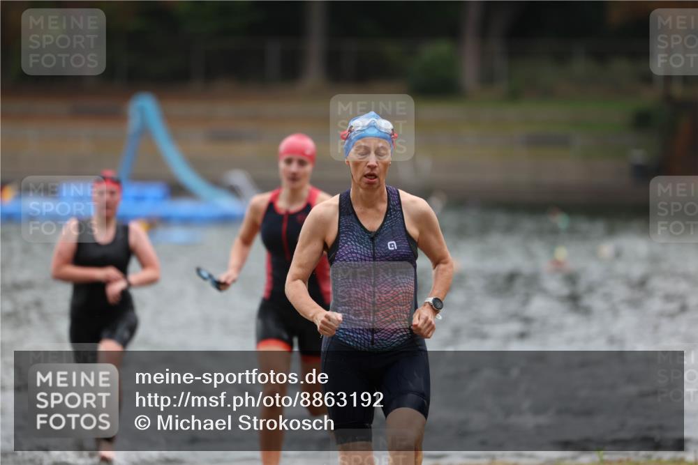 14.09.2025 - Stadtparktriathlon Michael Strokosch http://msf.ph/oto/8863192 14.09.2025 10:15:10 Schwimmen 621, 626, 636, 691, 699, 705 meine-sportfotos.de