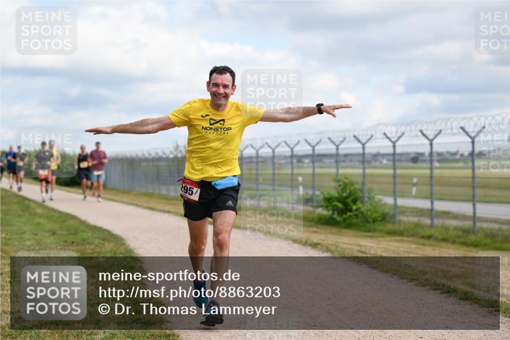 14.09.2025 - Airport Race Dr. Thomas Lammeyer http://msf.ph/oto/8863203 14.09.2025 12:02:45 Laufen 295 meine-sportfotos.de