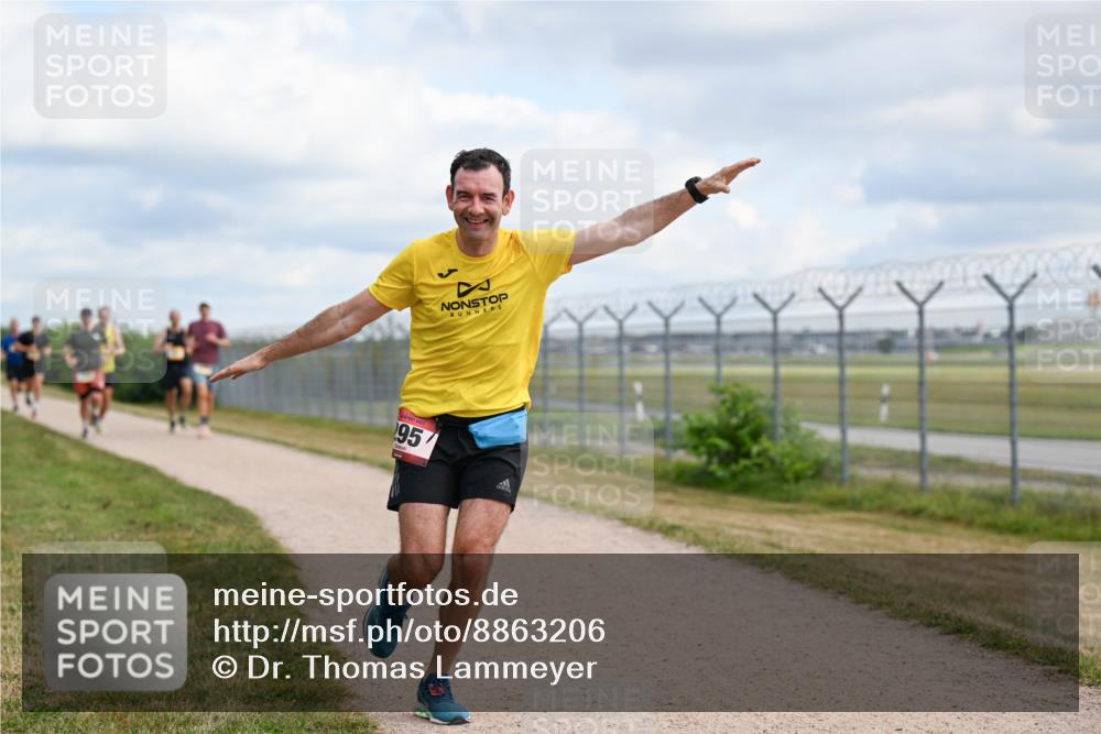 14.09.2025 - Airport Race Dr. Thomas Lammeyer http://msf.ph/oto/8863206 14.09.2025 12:02:46 Laufen 95, 95 meine-sportfotos.de