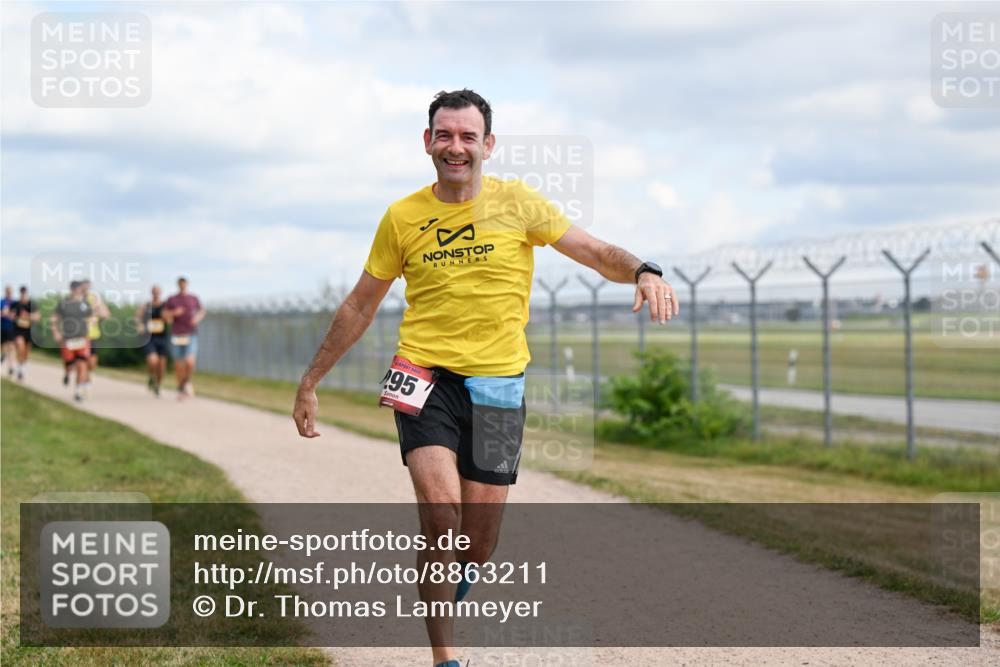 14.09.2025 - Airport Race Dr. Thomas Lammeyer http://msf.ph/oto/8863211 14.09.2025 12:02:46 Laufen 95 meine-sportfotos.de