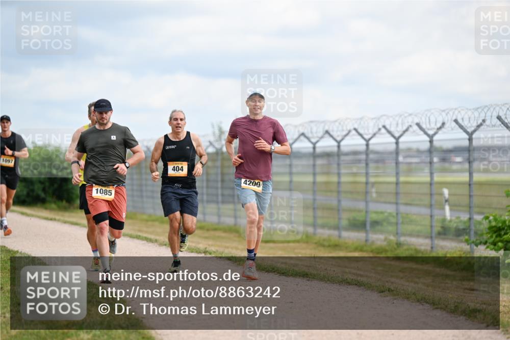 14.09.2025 - Airport Race Dr. Thomas Lammeyer http://msf.ph/oto/8863242 14.09.2025 12:02:50 Laufen 1097, 1085, 404, 4200 meine-sportfotos.de