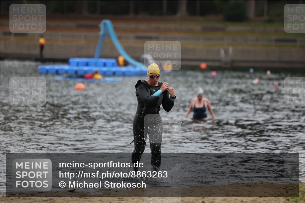 14.09.2025 - Stadtparktriathlon Michael Strokosch http://msf.ph/oto/8863263 14.09.2025 10:16:11 Schwimmen 671 meine-sportfotos.de