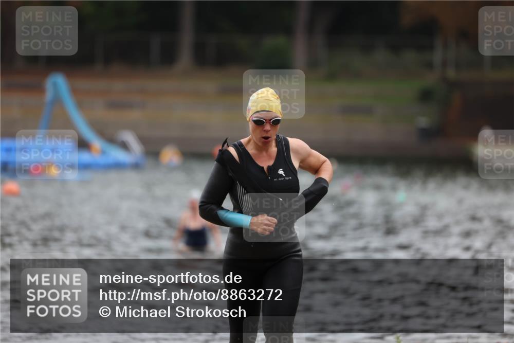 14.09.2025 - Stadtparktriathlon Michael Strokosch http://msf.ph/oto/8863272 14.09.2025 10:16:15 Schwimmen 671 meine-sportfotos.de