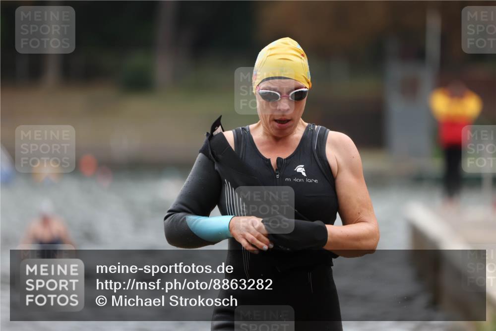 14.09.2025 - Stadtparktriathlon Michael Strokosch http://msf.ph/oto/8863282 14.09.2025 10:16:17 Schwimmen 671 meine-sportfotos.de