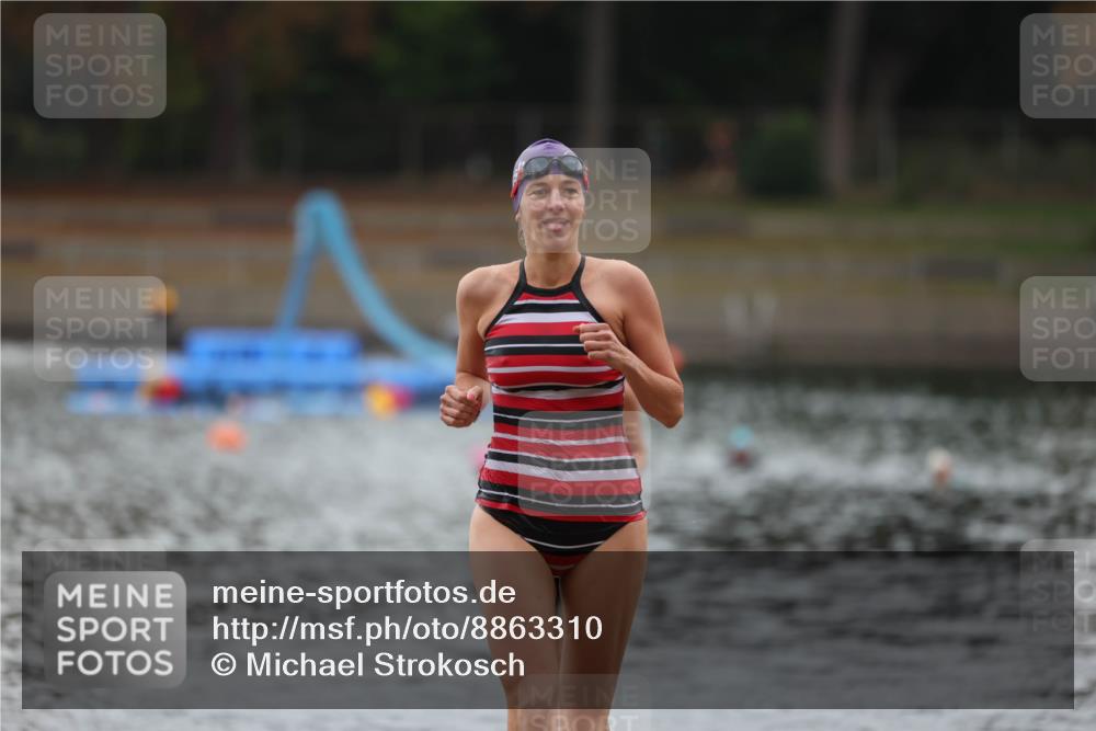 14.09.2025 - Stadtparktriathlon Michael Strokosch http://msf.ph/oto/8863310 14.09.2025 10:17:37 Schwimmen 643, 686 meine-sportfotos.de