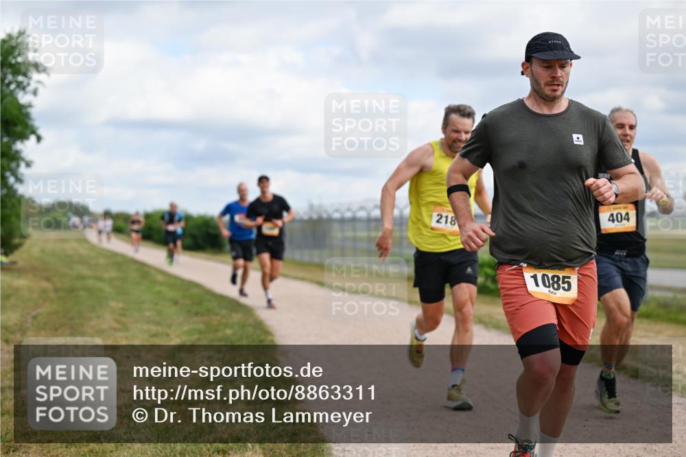 14.09.2025 - Airport Race Dr. Thomas Lammeyer http://msf.ph/oto/8863311 14.09.2025 12:02:54 Laufen 218, 1085, 404 meine-sportfotos.de