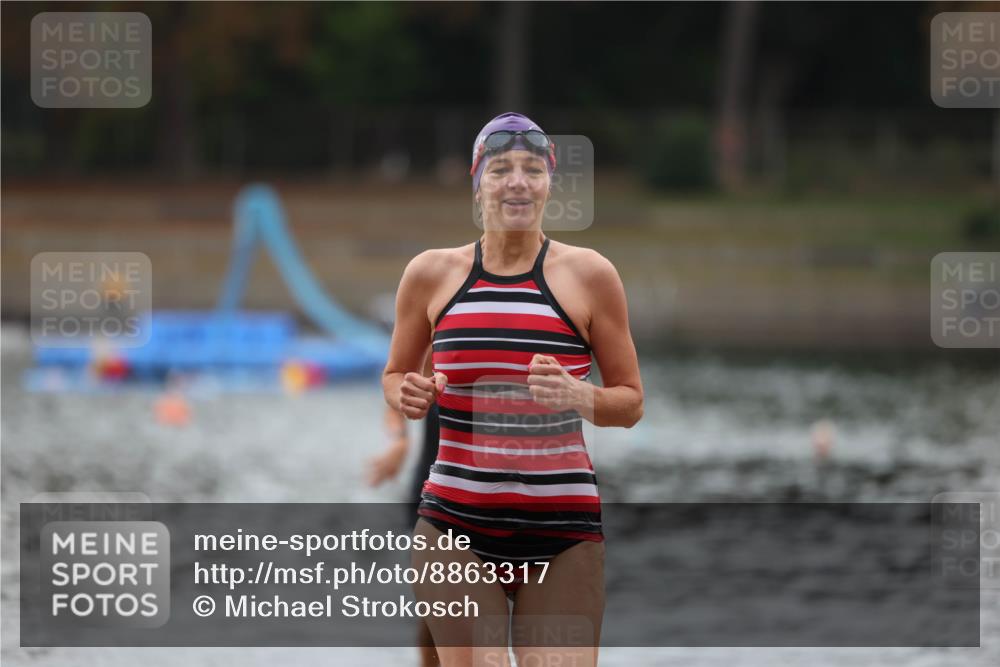 14.09.2025 - Stadtparktriathlon Michael Strokosch http://msf.ph/oto/8863317 14.09.2025 10:17:38 Schwimmen 643, 686 meine-sportfotos.de
