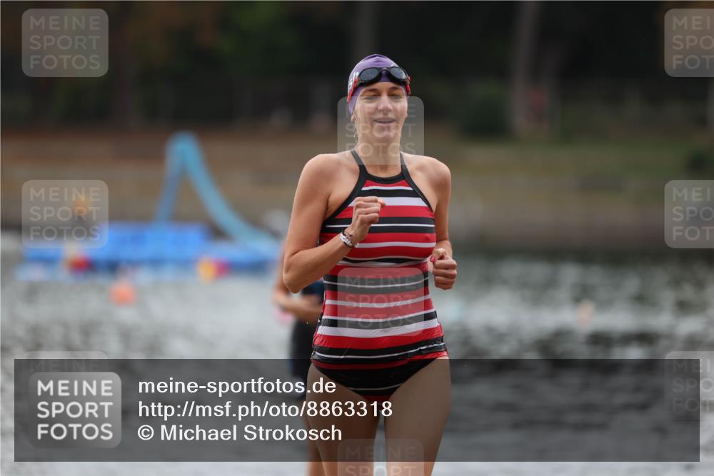 14.09.2025 - Stadtparktriathlon Michael Strokosch http://msf.ph/oto/8863318 14.09.2025 10:17:38 Schwimmen 643, 686 meine-sportfotos.de