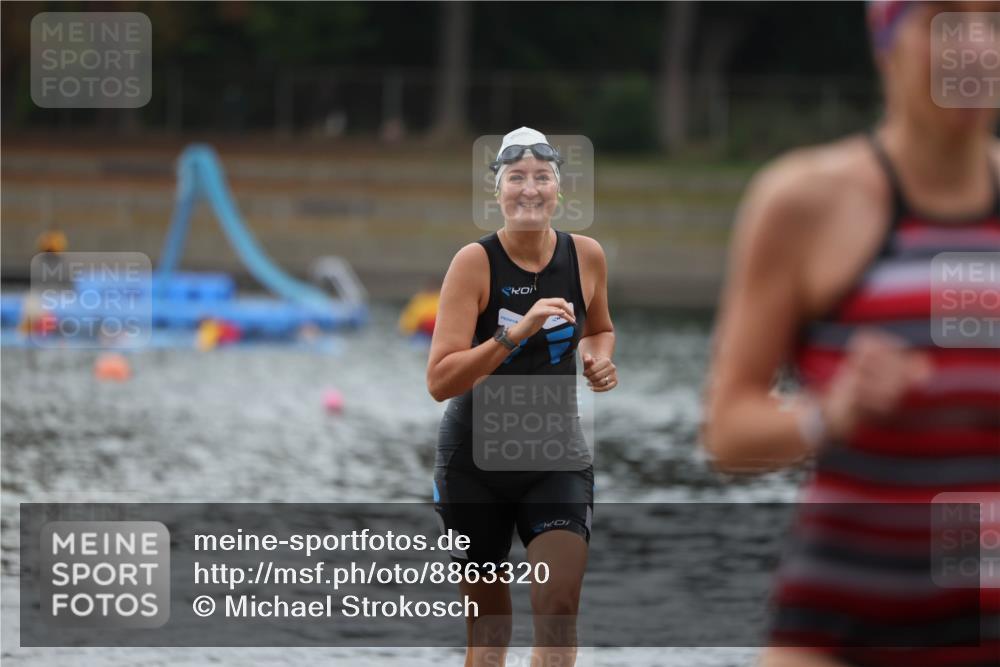 14.09.2025 - Stadtparktriathlon Michael Strokosch http://msf.ph/oto/8863320 14.09.2025 10:17:39 Schwimmen 643, 686 meine-sportfotos.de