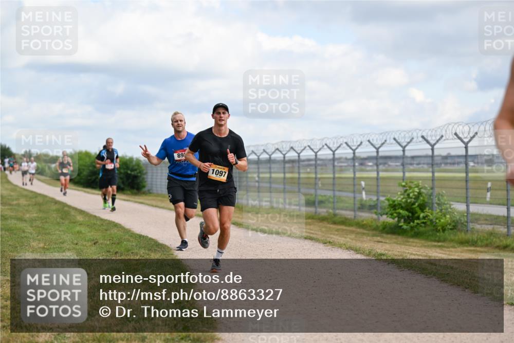 14.09.2025 - Airport Race Dr. Thomas Lammeyer http://msf.ph/oto/8863327 14.09.2025 12:02:55 Laufen 89, 1097 meine-sportfotos.de