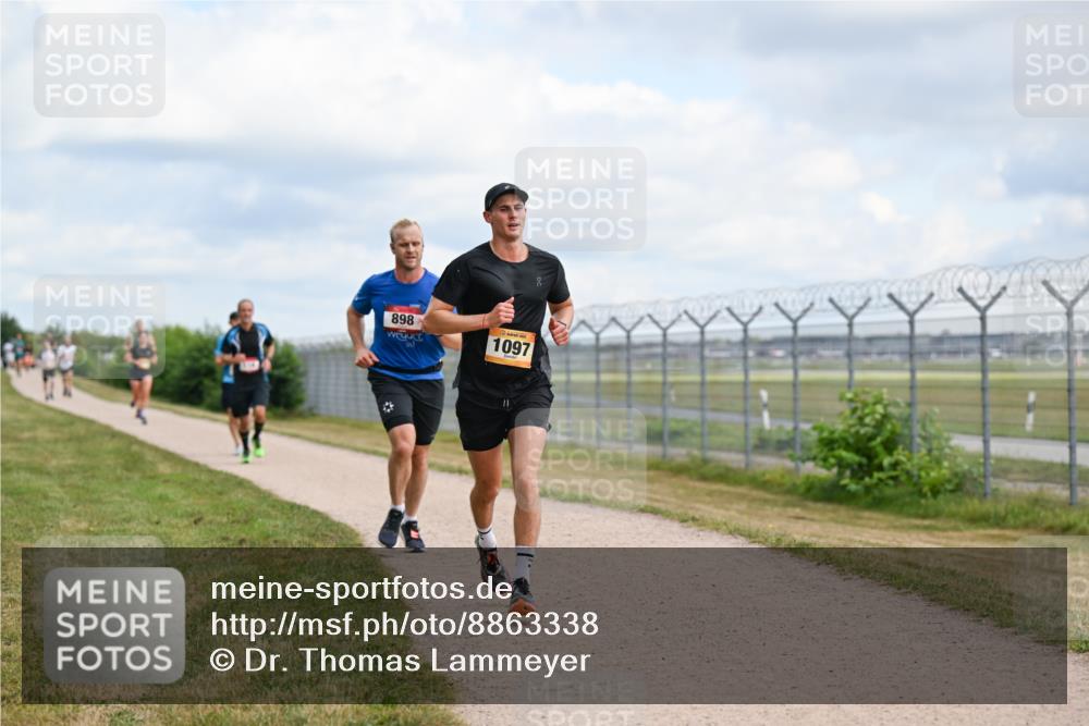 14.09.2025 - Airport Race Dr. Thomas Lammeyer http://msf.ph/oto/8863338 14.09.2025 12:02:56 Laufen 898, 1097 meine-sportfotos.de