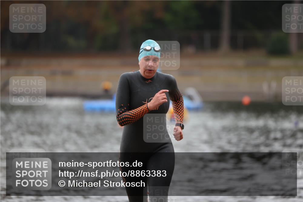 14.09.2025 - Stadtparktriathlon Michael Strokosch http://msf.ph/oto/8863383 14.09.2025 10:18:23 Schwimmen 638 meine-sportfotos.de