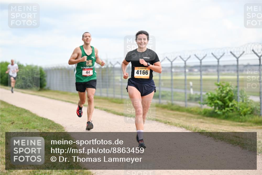 14.09.2025 - Airport Race Dr. Thomas Lammeyer http://msf.ph/oto/8863459 14.09.2025 12:03:06 Laufen 44, 4166 meine-sportfotos.de