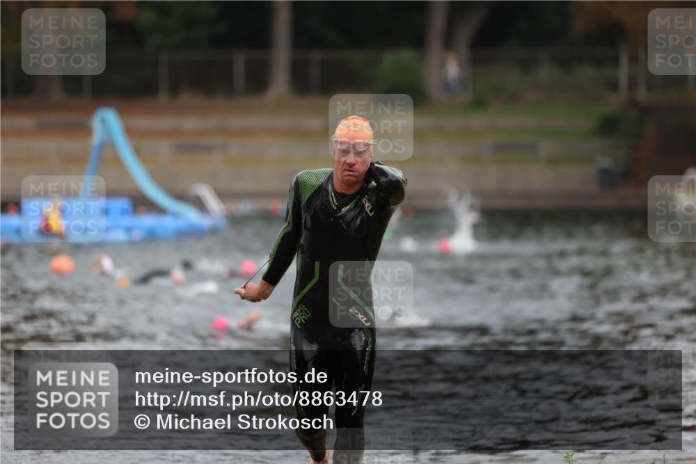 14.09.2025 - Stadtparktriathlon Michael Strokosch http://msf.ph/oto/8863478 14.09.2025 10:30:05 Schwimmen 783 meine-sportfotos.de