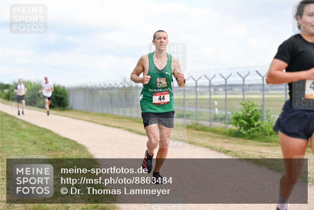 14.09.2025 - Airport Race Dr. Thomas Lammeyer http://msf.ph/oto/8863484 14.09.2025 12:03:07 Laufen 44 meine-sportfotos.de
