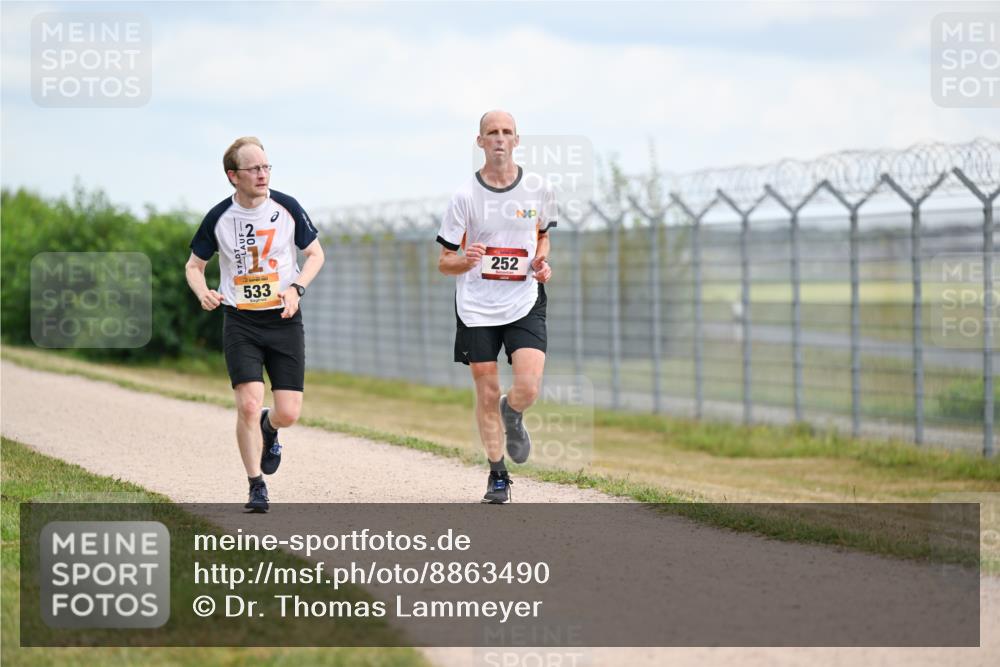 14.09.2025 - Airport Race Dr. Thomas Lammeyer http://msf.ph/oto/8863490 14.09.2025 12:03:12 Laufen 252, 533 meine-sportfotos.de