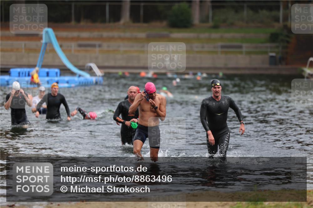 14.09.2025 - Stadtparktriathlon Michael Strokosch http://msf.ph/oto/8863496 14.09.2025 10:30:18 Schwimmen 761, 777, 798 meine-sportfotos.de