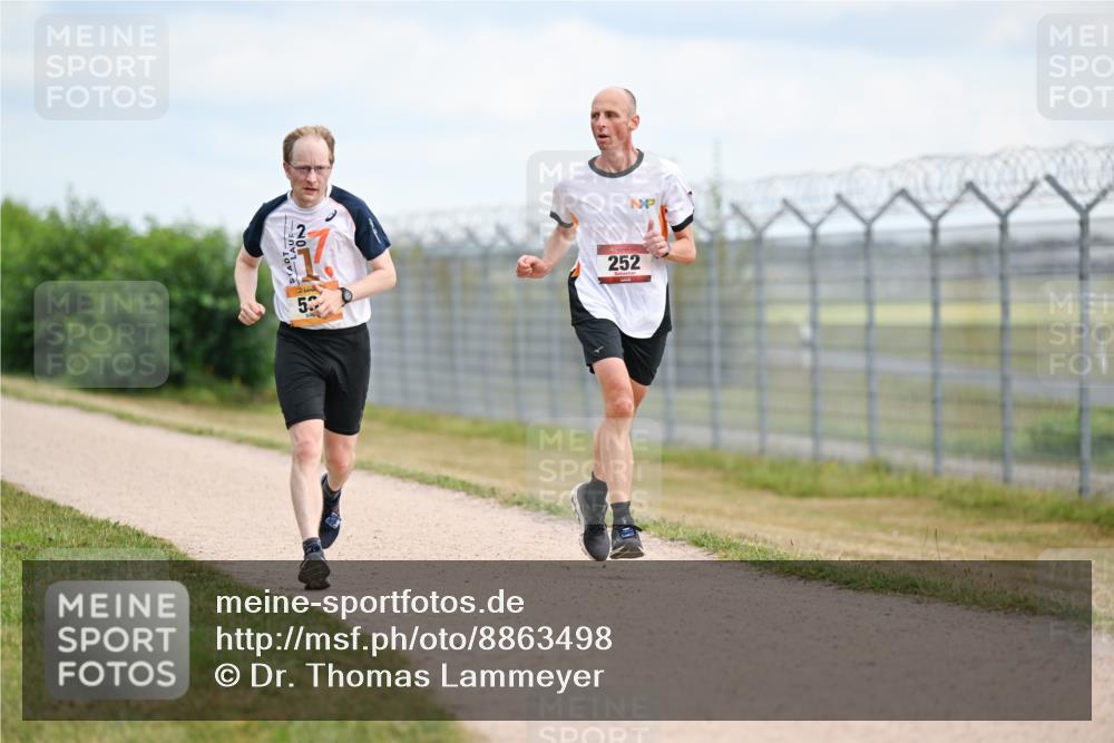 14.09.2025 - Airport Race Dr. Thomas Lammeyer http://msf.ph/oto/8863498 14.09.2025 12:03:13 Laufen 53, 252 meine-sportfotos.de
