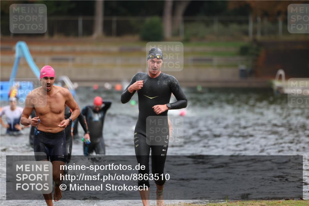 14.09.2025 - Stadtparktriathlon Michael Strokosch http://msf.ph/oto/8863510 14.09.2025 10:30:23 Schwimmen 752, 761, 777, 798 meine-sportfotos.de