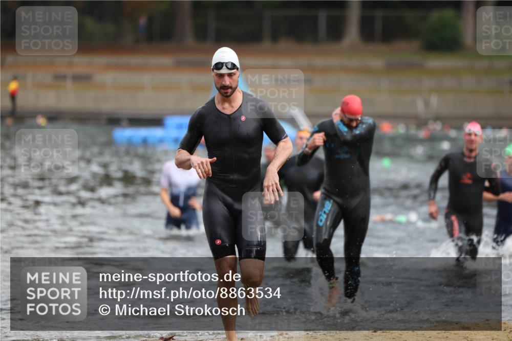 14.09.2025 - Stadtparktriathlon Michael Strokosch http://msf.ph/oto/8863534 14.09.2025 10:30:32 Schwimmen 727, 752, 767, 769, 770, 777, 798 meine-sportfotos.de