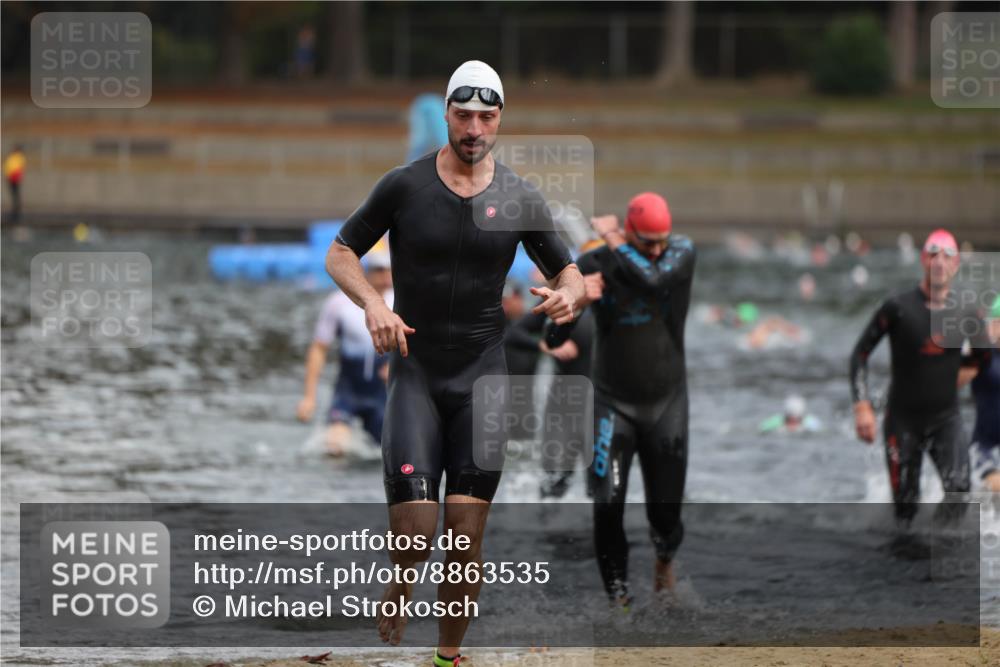 14.09.2025 - Stadtparktriathlon Michael Strokosch http://msf.ph/oto/8863535 14.09.2025 10:30:32 Schwimmen 727, 752, 767, 769, 770, 777, 798 meine-sportfotos.de