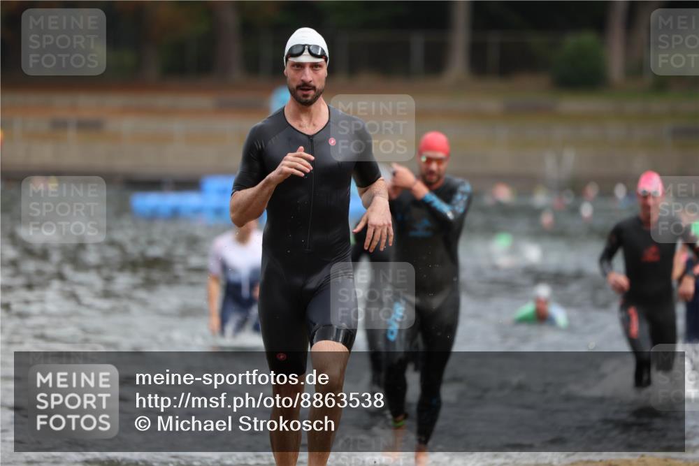 14.09.2025 - Stadtparktriathlon Michael Strokosch http://msf.ph/oto/8863538 14.09.2025 10:30:33 Schwimmen 727, 743, 752, 767, 769, 770, 798 meine-sportfotos.de