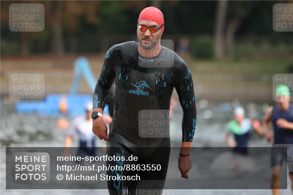 14.09.2025 - Stadtparktriathlon Michael Strokosch http://msf.ph/oto/8863550 14.09.2025 10:30:37 Schwimmen 727, 730, 743, 752, 767, 769, 770, 817 meine-sportfotos.de