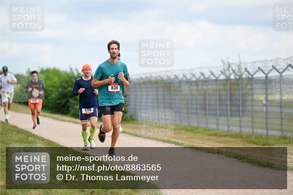 14.09.2025 - Airport Race Dr. Thomas Lammeyer http://msf.ph/oto/8863565 14.09.2025 12:03:24 Laufen 176, 836 meine-sportfotos.de