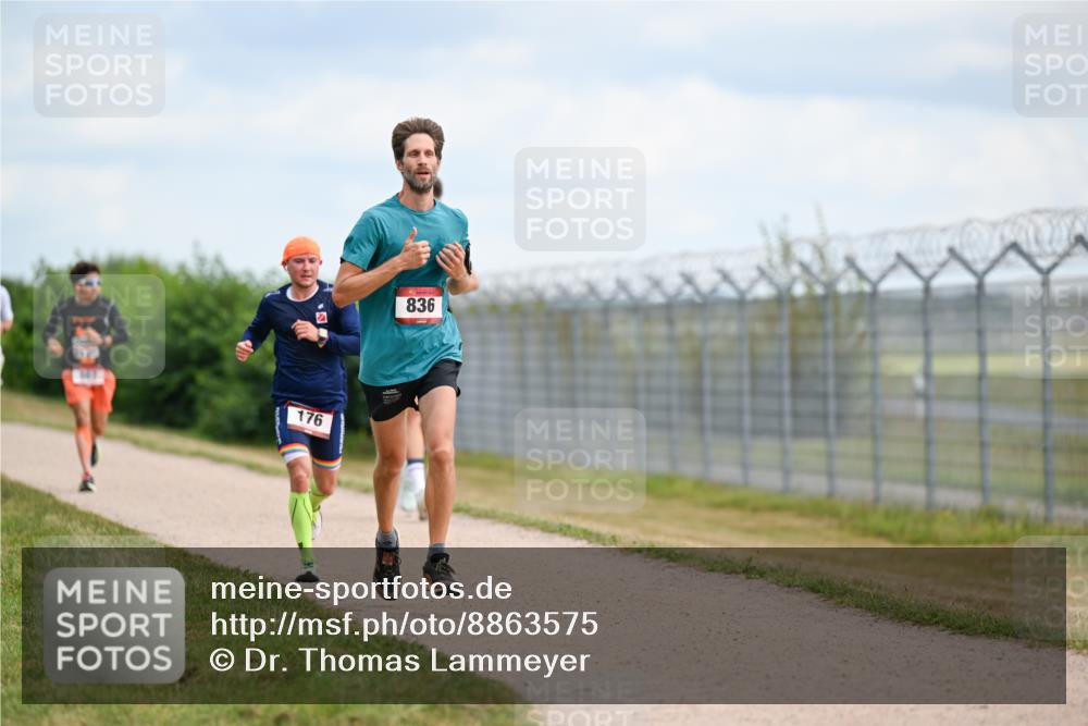 14.09.2025 - Airport Race Dr. Thomas Lammeyer http://msf.ph/oto/8863575 14.09.2025 12:03:25 Laufen 176, 836 meine-sportfotos.de