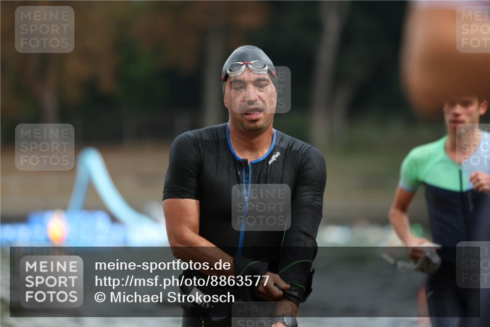 14.09.2025 - Stadtparktriathlon Michael Strokosch http://msf.ph/oto/8863577 14.09.2025 10:30:47 Schwimmen 730, 743, 817 meine-sportfotos.de
