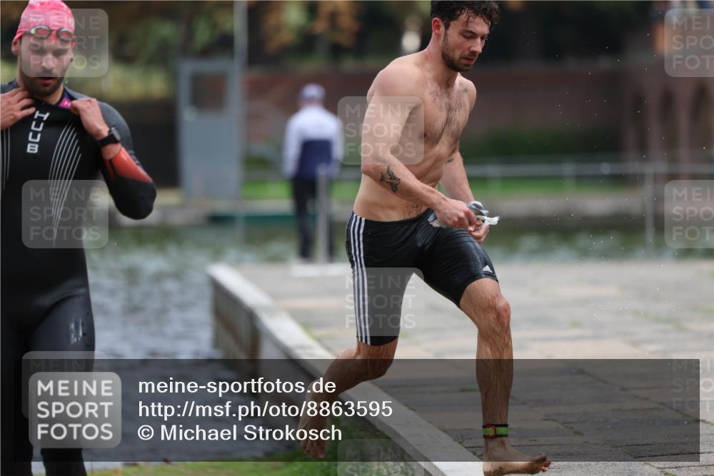 14.09.2025 - Stadtparktriathlon Michael Strokosch http://msf.ph/oto/8863595 14.09.2025 10:31:03 Schwimmen 766, 788, 813 meine-sportfotos.de
