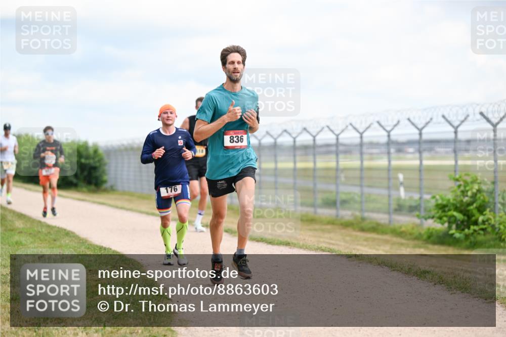 14.09.2025 - Airport Race Dr. Thomas Lammeyer http://msf.ph/oto/8863603 14.09.2025 12:03:28 Laufen 176, 836 meine-sportfotos.de