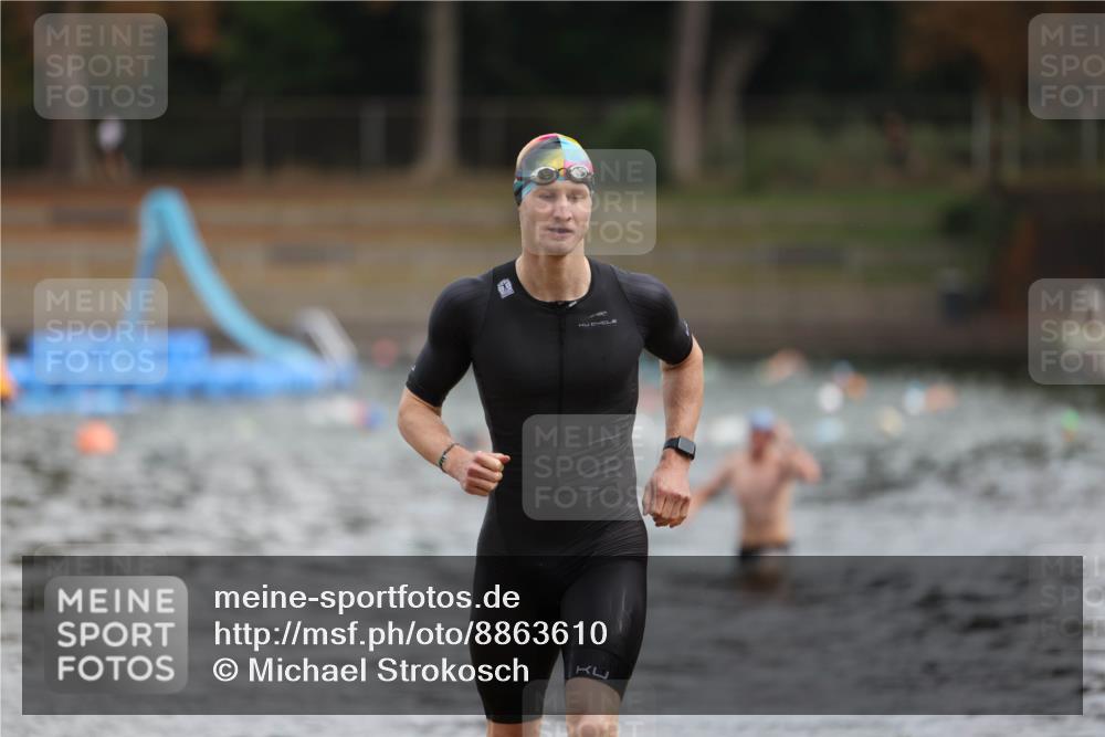 14.09.2025 - Stadtparktriathlon Michael Strokosch http://msf.ph/oto/8863610 14.09.2025 10:31:33 Schwimmen 764 meine-sportfotos.de