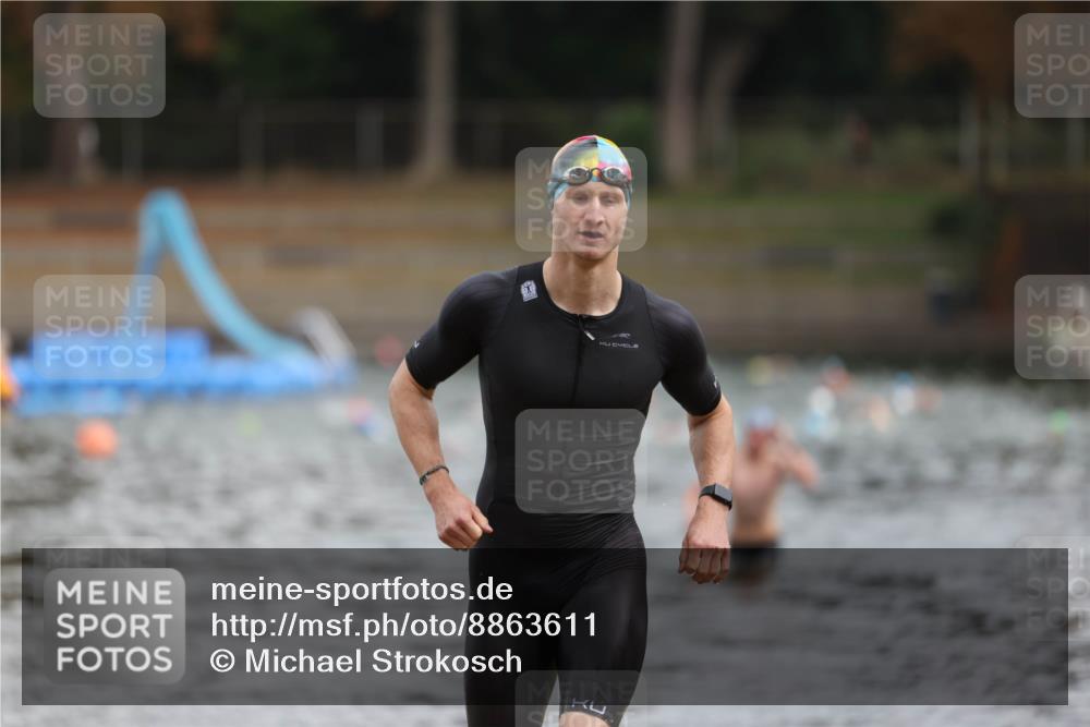 14.09.2025 - Stadtparktriathlon Michael Strokosch http://msf.ph/oto/8863611 14.09.2025 10:31:34 Schwimmen 764 meine-sportfotos.de