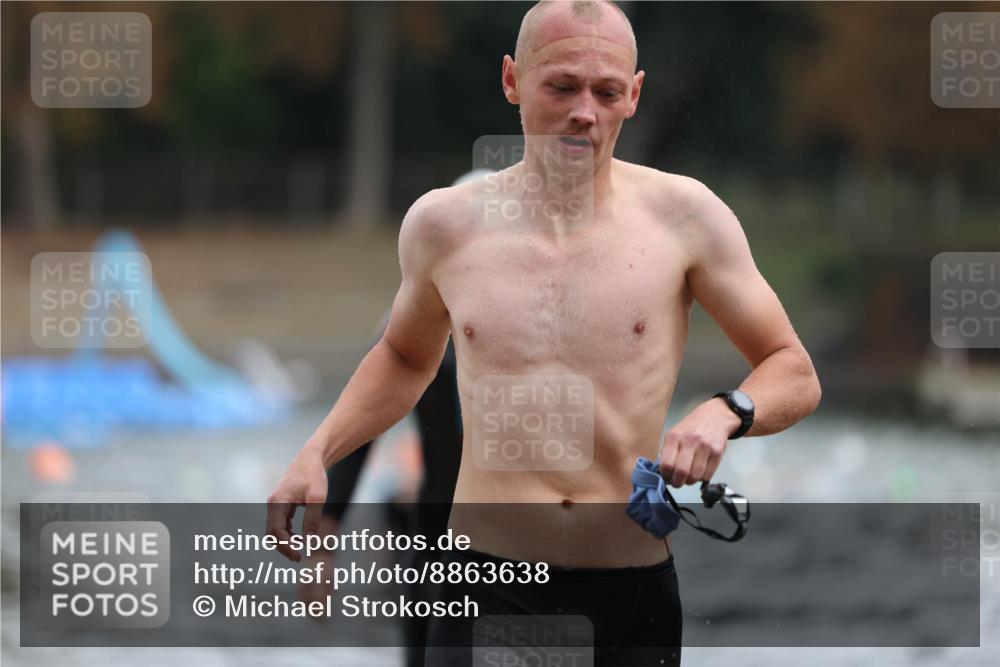 14.09.2025 - Stadtparktriathlon Michael Strokosch http://msf.ph/oto/8863638 14.09.2025 10:31:49 Schwimmen 737, 804, 811 meine-sportfotos.de