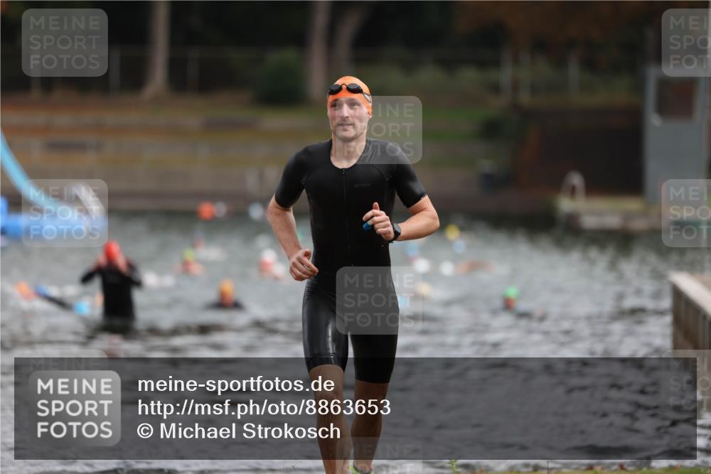 14.09.2025 - Stadtparktriathlon Michael Strokosch http://msf.ph/oto/8863653 14.09.2025 10:31:58 Schwimmen 737 meine-sportfotos.de