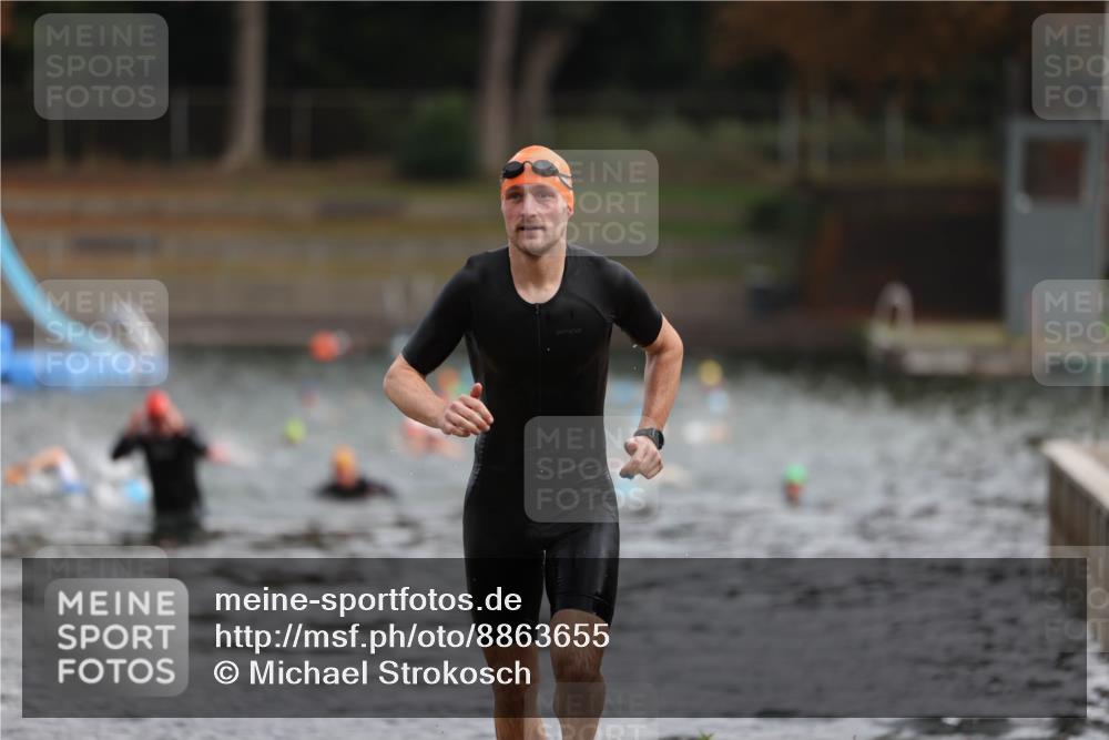 14.09.2025 - Stadtparktriathlon Michael Strokosch http://msf.ph/oto/8863655 14.09.2025 10:31:58 Schwimmen 737 meine-sportfotos.de