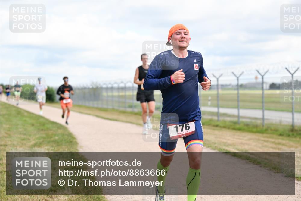 14.09.2025 - Airport Race Dr. Thomas Lammeyer http://msf.ph/oto/8863666 14.09.2025 12:03:31 Laufen 176 meine-sportfotos.de