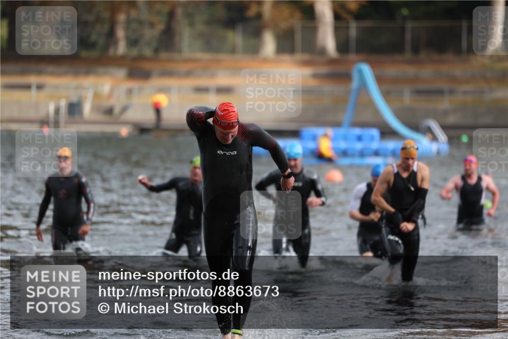 14.09.2025 - Stadtparktriathlon Michael Strokosch http://msf.ph/oto/8863673 14.09.2025 10:32:16 Schwimmen 732, 748, 753, 758, 759, 782, 796, 800 meine-sportfotos.de