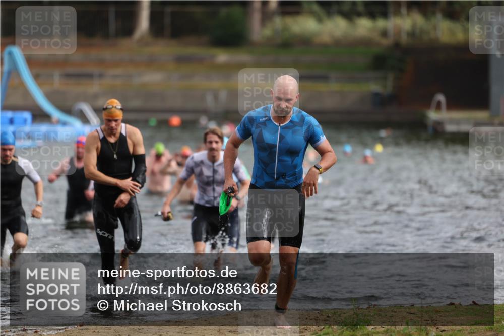14.09.2025 - Stadtparktriathlon Michael Strokosch http://msf.ph/oto/8863682 14.09.2025 10:32:19 Schwimmen 732, 748, 753, 758, 759, 780, 782, 785, 796, 799, 800 meine-sportfotos.de