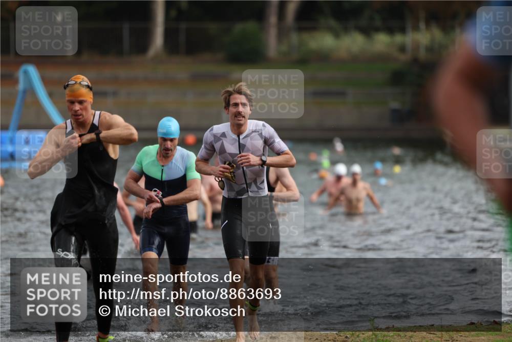 14.09.2025 - Stadtparktriathlon Michael Strokosch http://msf.ph/oto/8863693 14.09.2025 10:32:22 Schwimmen 732, 748, 753, 758, 759, 780, 782, 785, 796, 799, 800 meine-sportfotos.de