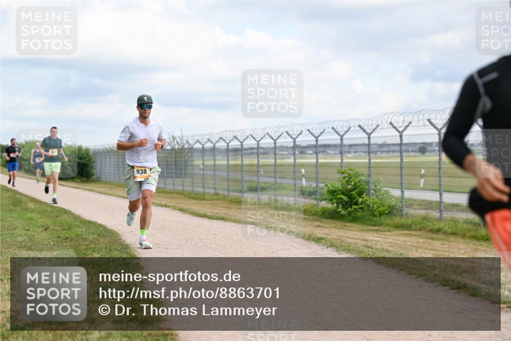 14.09.2025 - Airport Race Dr. Thomas Lammeyer http://msf.ph/oto/8863701 14.09.2025 12:03:35 Laufen 938, 938 meine-sportfotos.de